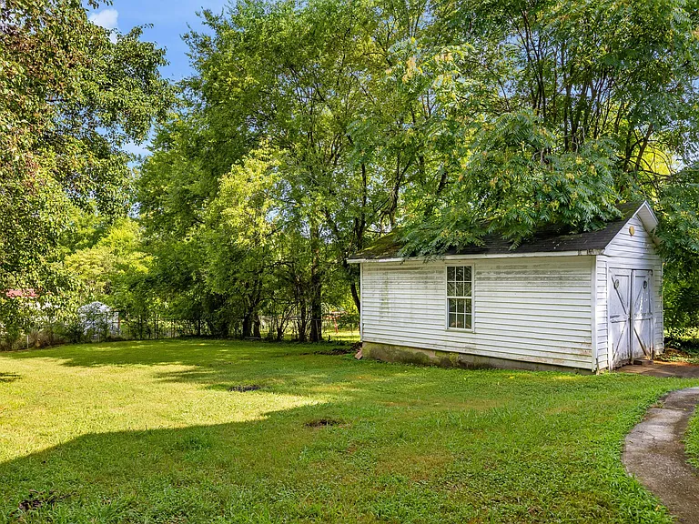4092 University Dr — Photo 25