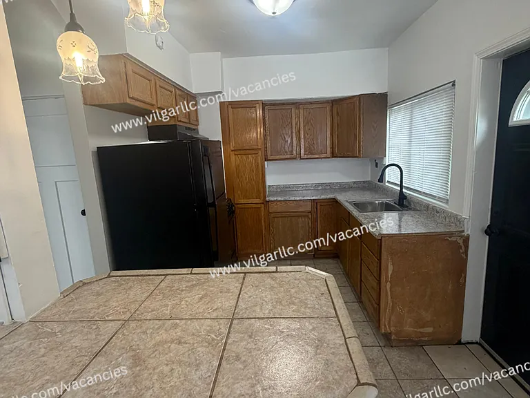 600 W 46th Ave — Photo 6