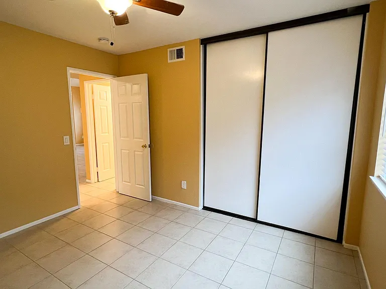 8558 Sandhill Dr — Photo 16