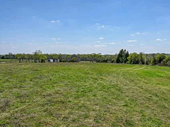 5720 Trackside Rd, Chappell Hill, TX 77426