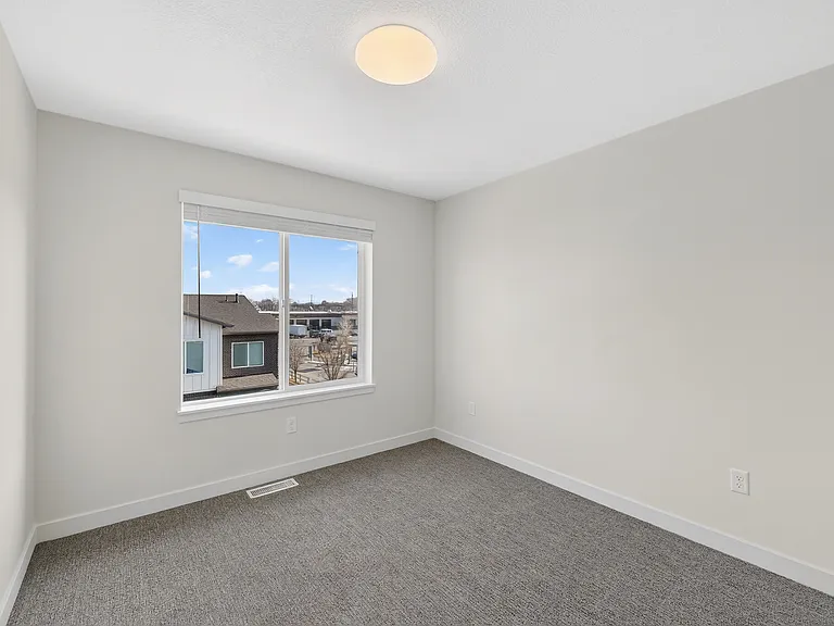 626 E 12225 S — Photo 17