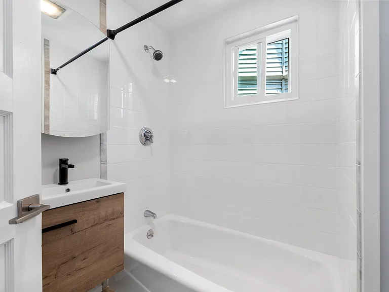 59 Hawthorne St #1X — Photo 8
