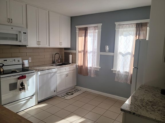 3rd image of 169 Lovering Ave #2
