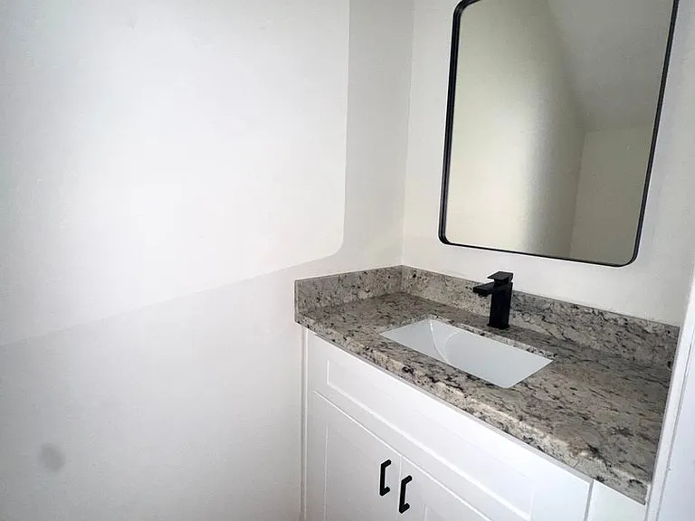 9911 Porto Rico Rd — Photo 21