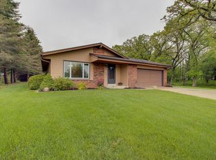 W303S8491 Chestnut Dr, Mukwonago, WI 53149