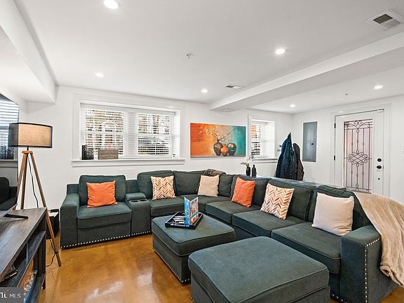 4th image of 1239 Simms Pl NE Unit 5