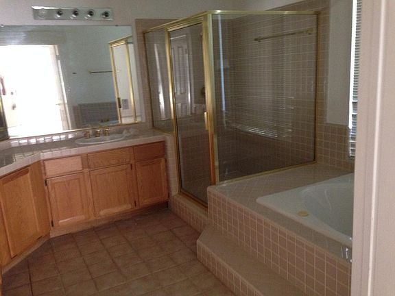 beautiful master bath