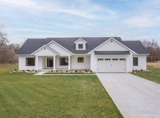 10845 E Edison Rd, Osceola, IN 46561