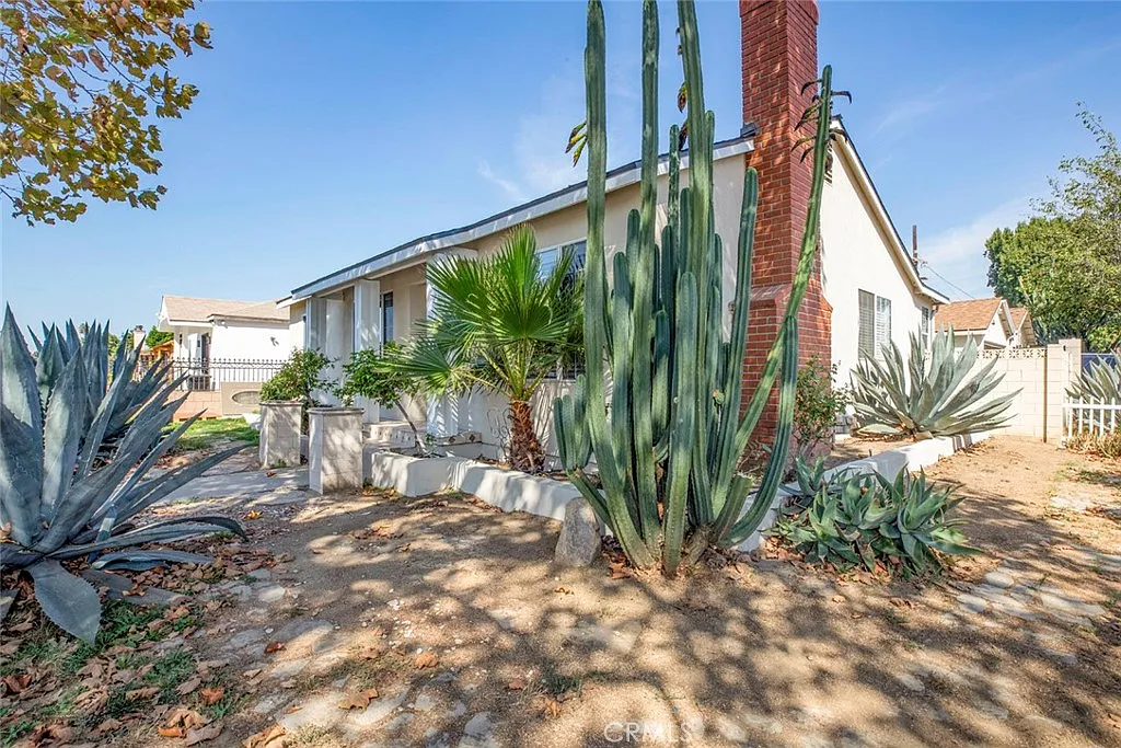 3 bed, 1225 sqft, $3,500 — Photo 4