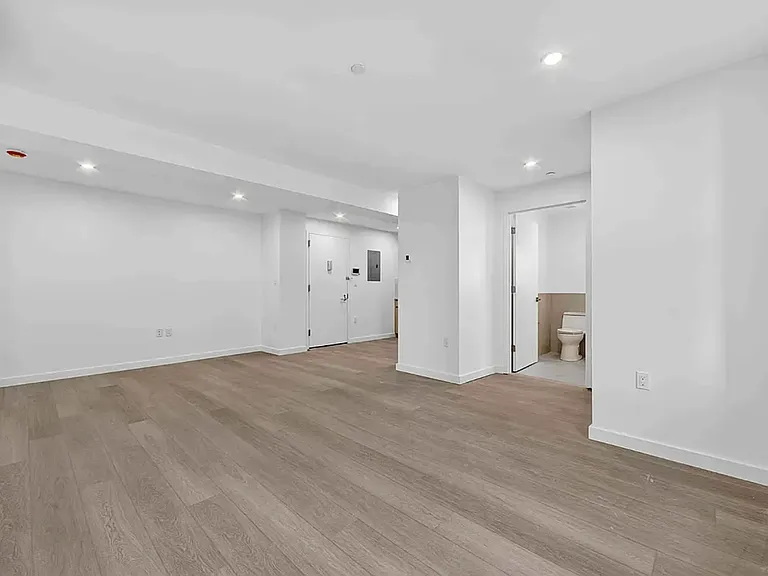225 E 134th St #2G — Photo 7