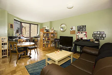 Rented by Nest Seekers International