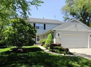 1286 Green Knolls Dr, Buffalo Grove, IL