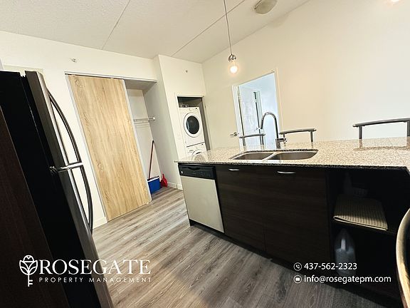 5th image of 318 Spruce St #1310