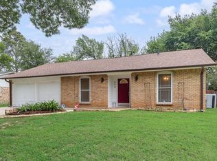 809 Buffalo Dr, Arlington, TX 76013