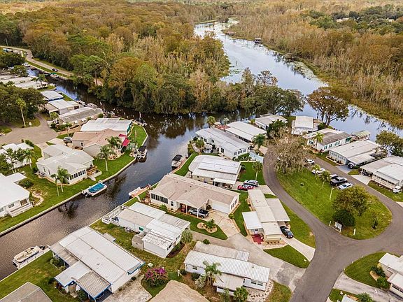 5th image of 118 S Lake Dr