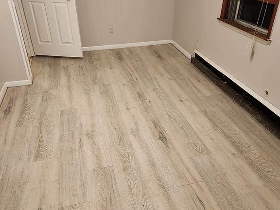 5th image of 2515 Welch Ave #1