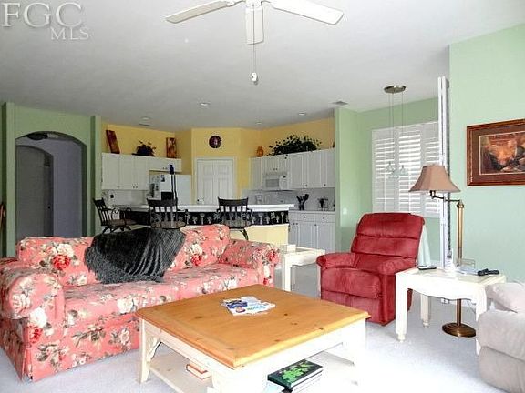 5th image of 946 Carrick Bend Cir #101