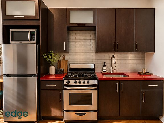 2nd image of 1358 De Kalb Ave #3R