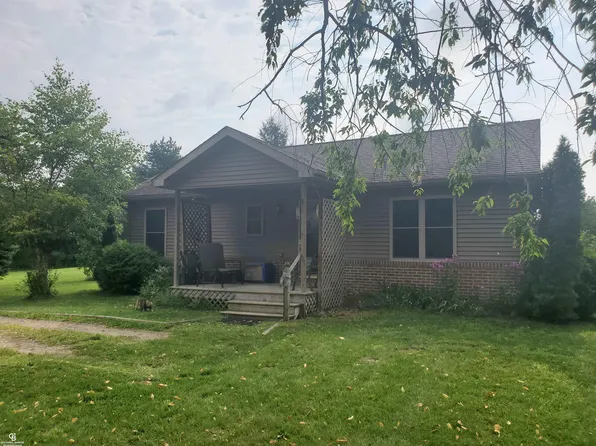 8383 Comstock Rd, Greenwood, MI 48006