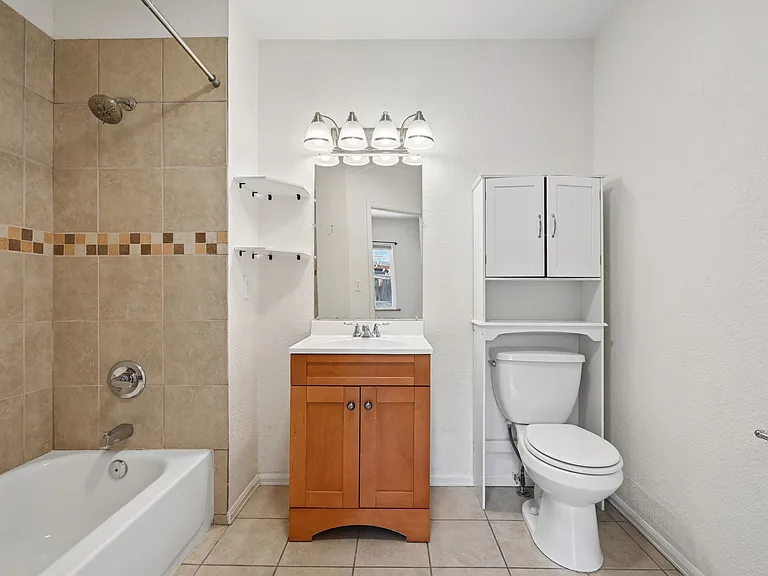 840 N Krameria St — Photo 54