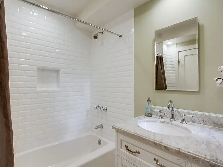 1409 Brookes Ave #B — Photo 8