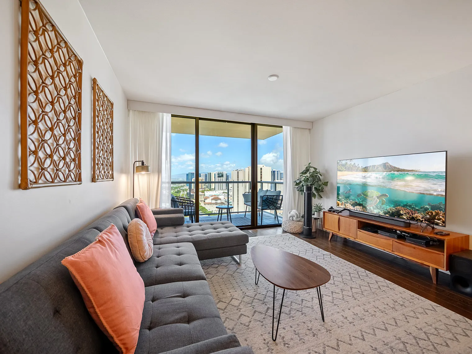 2 bed, 2.0 bath, 1108 sqft, $6,101 — Photo 1