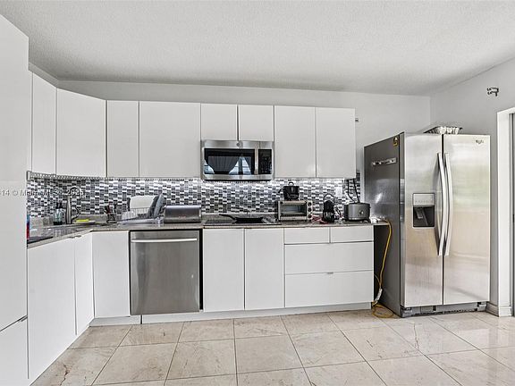 2nd image of 4011 N Meridian Ave APT 21