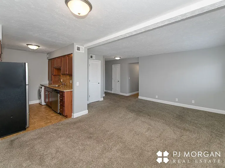 Mill Pointe — Photo 3
