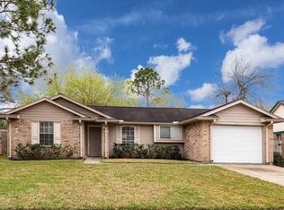 2821 Custer Dr, League City, TX 77573