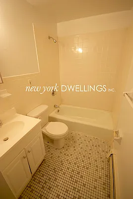 Rented by New York Dwellings LLC | media 28