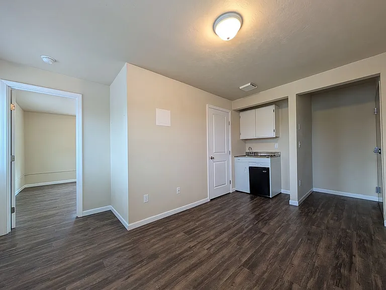 307 Main St #1 — Photo 5