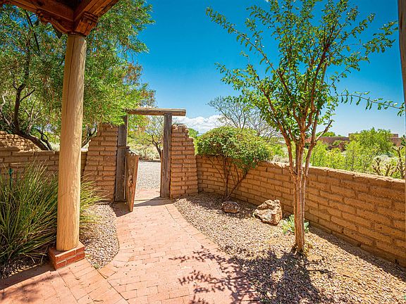 3rd image of 105 Calle Blanca Ln