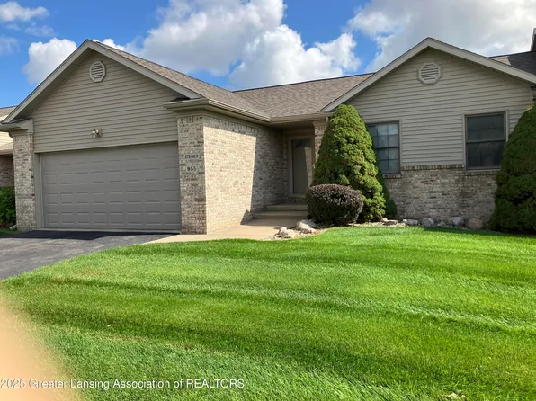 955 Emerald Dr #35, Charlotte, MI 48813