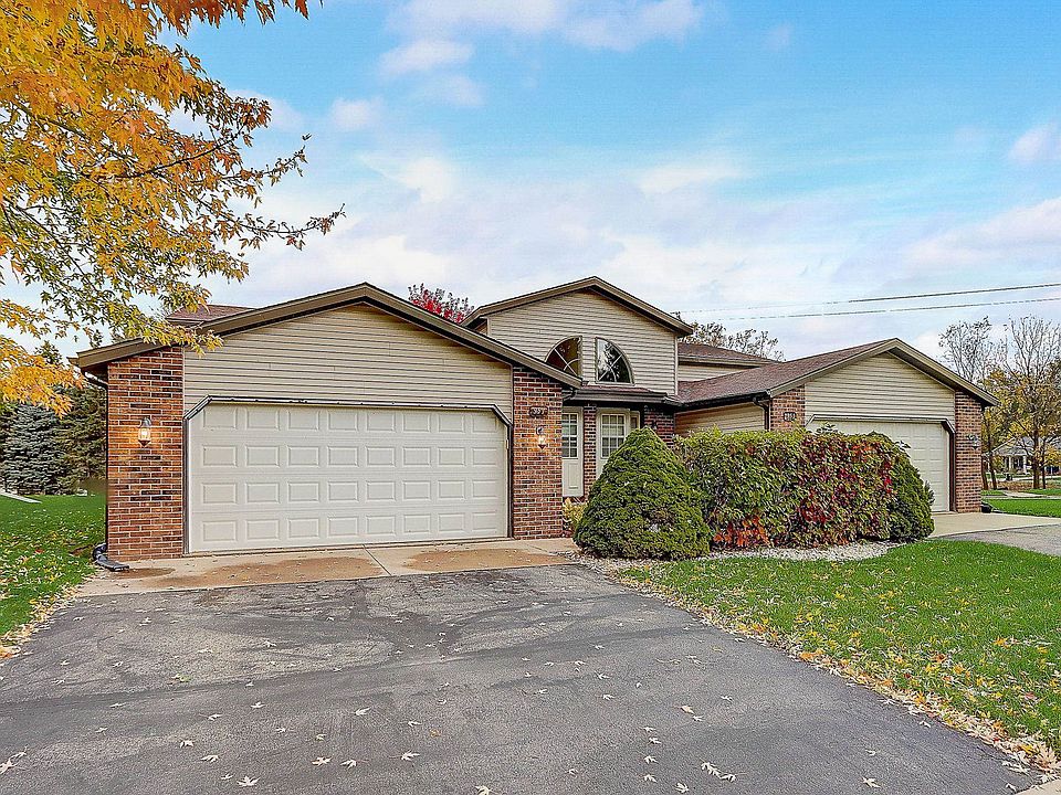 1st image of 951 Gladstone Way