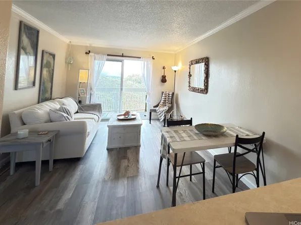 94-637 Kahakea St APT 3I, Waipahu, HI 96797