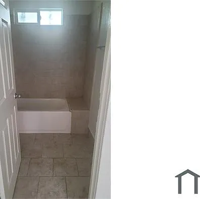 Studio, 500 sqft, $1,400 — Photo 4