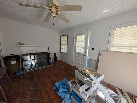 4th image of 1203 Vinson Ave