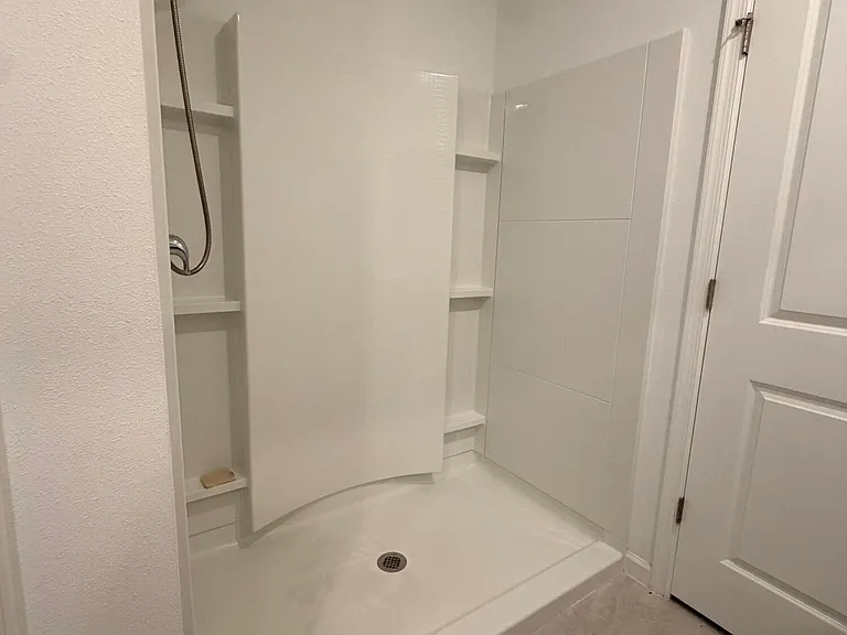 1707 Colebrook Cir SW — Photo 16