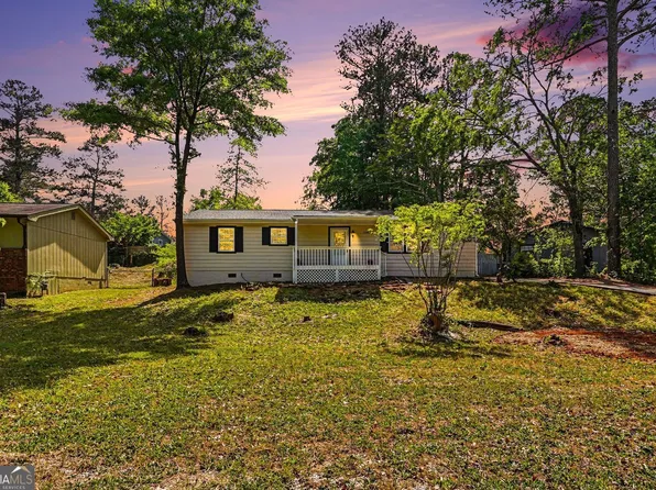 1236 Woodbridge Dr NE, Conyers, GA 30012