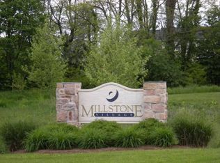 108 Millstone Dr, Mountville, PA 17554