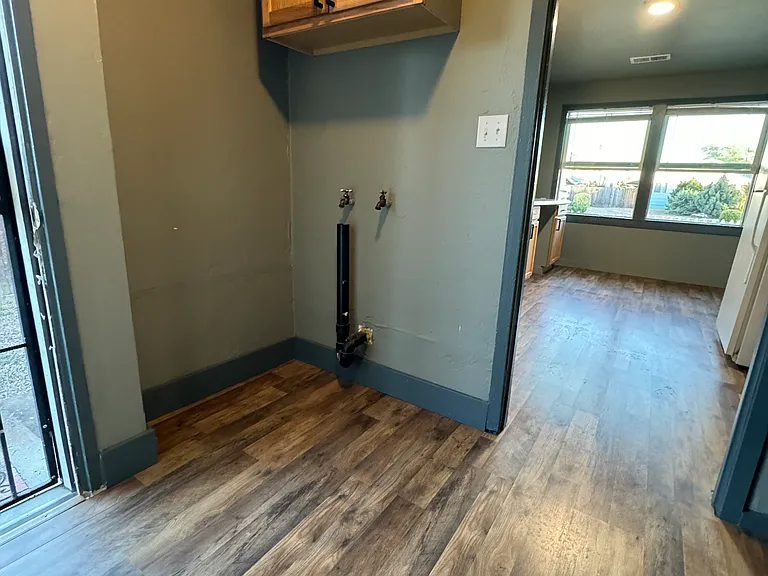 835 Cherry St — Photo 8