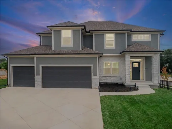 8923 N Poplar Ave, Kansas City, MO 64156