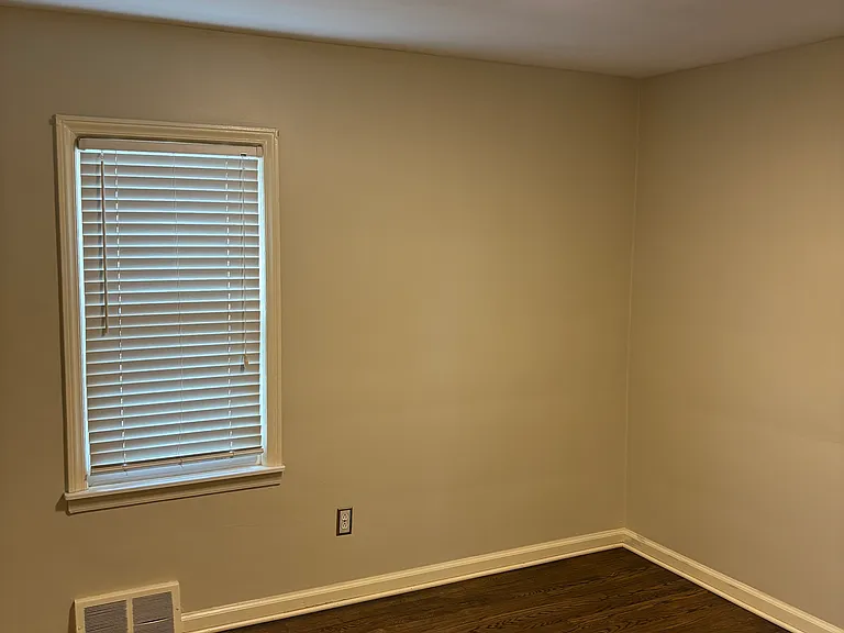 825 N Edison Ave — Photo 17