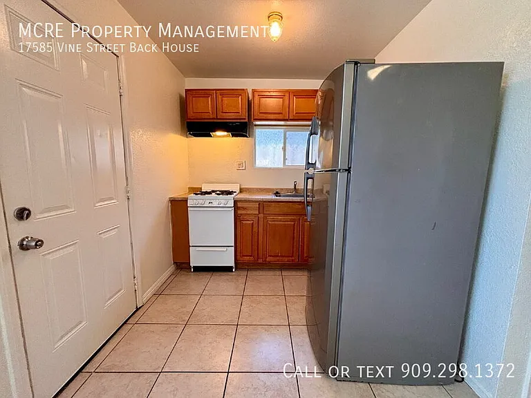 17585 Vine St — Photo 4