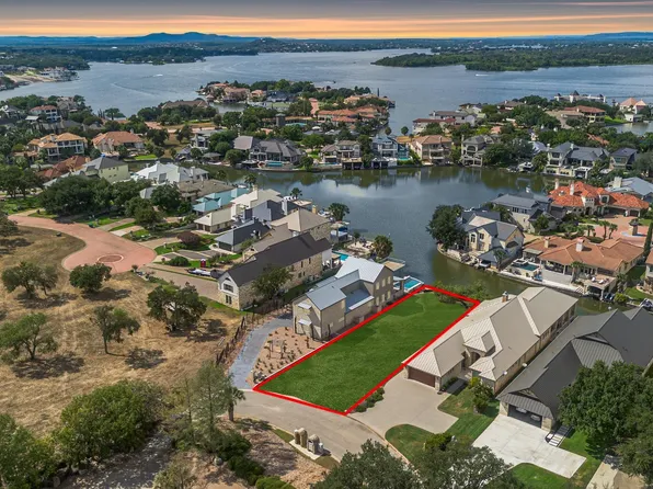 100 Wennmohs Place, Horseshoe Bay, TX 78657