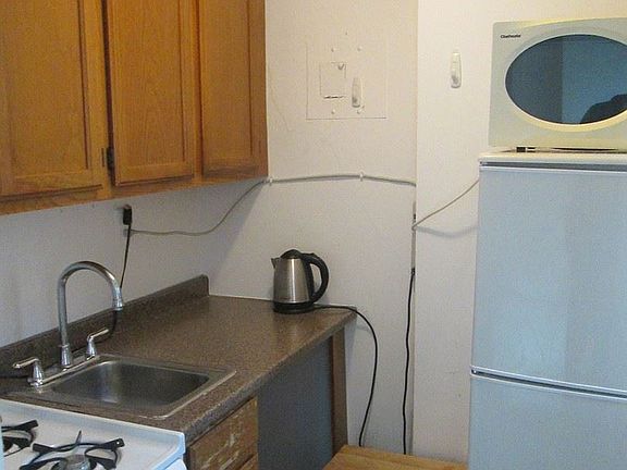 2nd image of 1111 Arl Blvd #W335