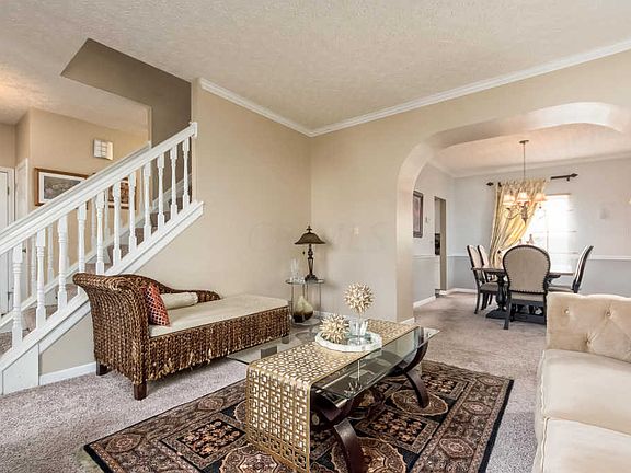 3rd image of 7858 Wiltshire Dr