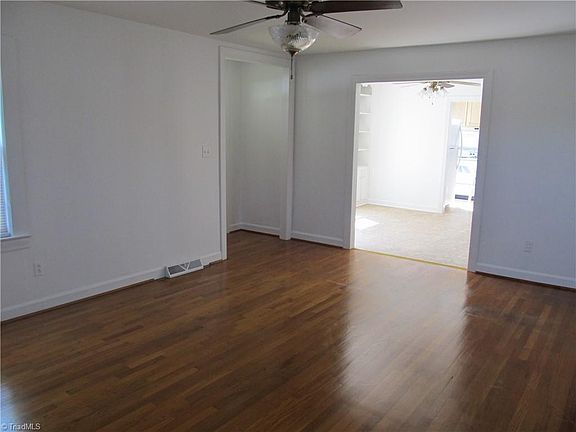 3rd image of 600 Lincoln St