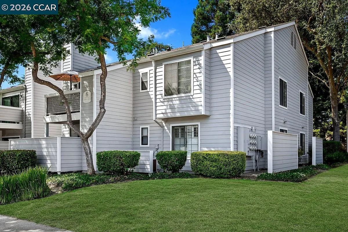 2 bed, 1074 sqft, $3,250 — Photo 3