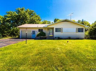 8274 E Lippincott Blvd, Davison, MI 48423